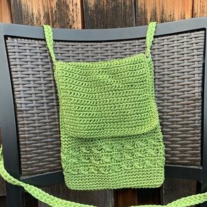 Crochet cross body bag - green